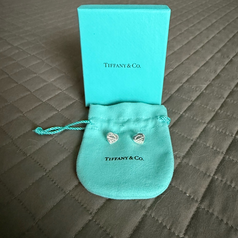 Tiffany & Co. Silver Heart Earrings - Picture 2 of 5
